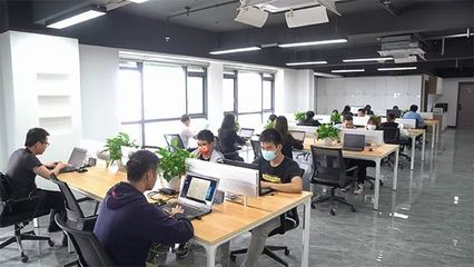 青秀區(qū)優(yōu)化創(chuàng)新生態(tài) 引領(lǐng)軟件與網(wǎng)絡(luò)技術(shù)服務(wù)業(yè)高質(zhì)量發(fā)展